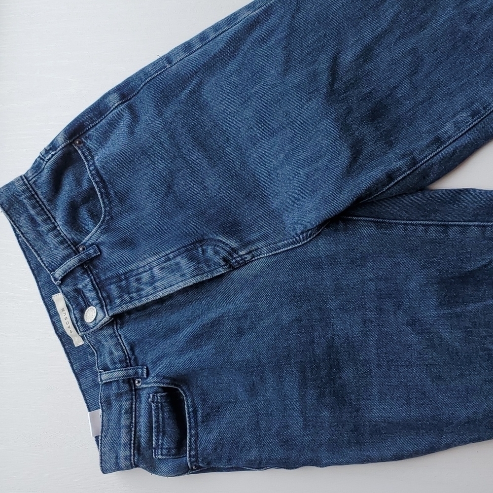 PacSun Y2K Mom Medium Wash Frayed Hem High Rise Straight Jeans 24